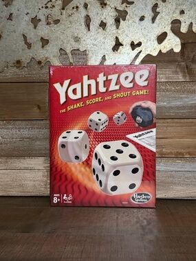 Hasbro Yahtzee Dice Game